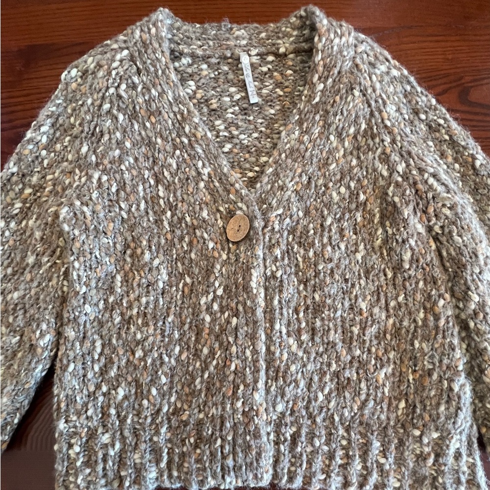 Leo & Nicole Chunky Knit Button-Up Sweater